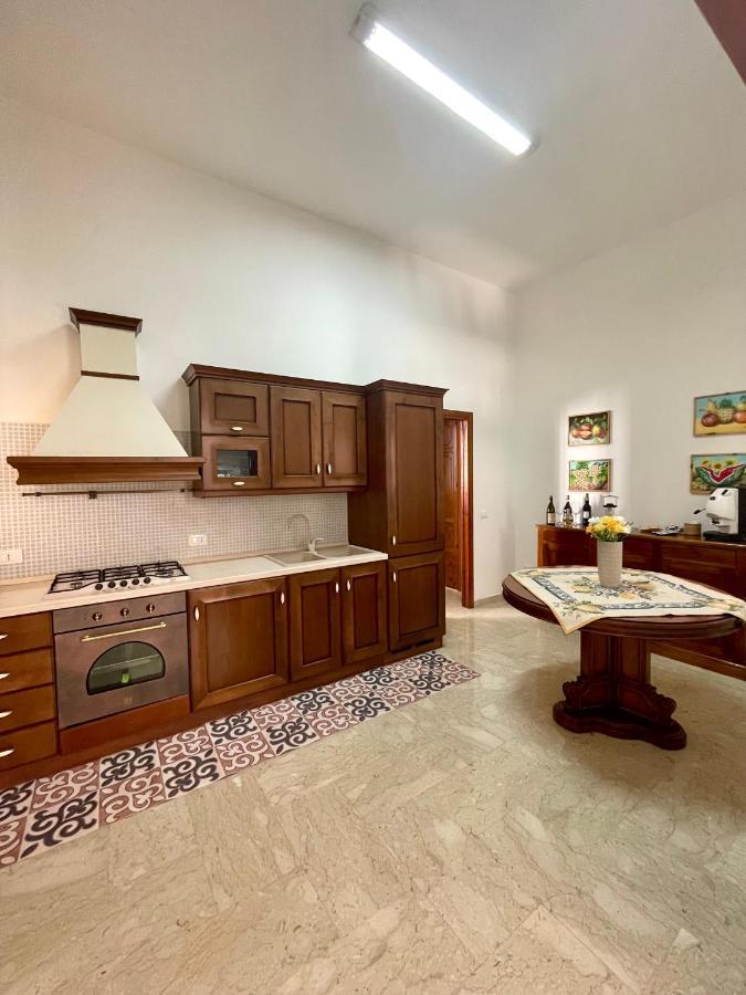 Appartement Calici Di Marsala - Via Roma 73 Extérieur photo