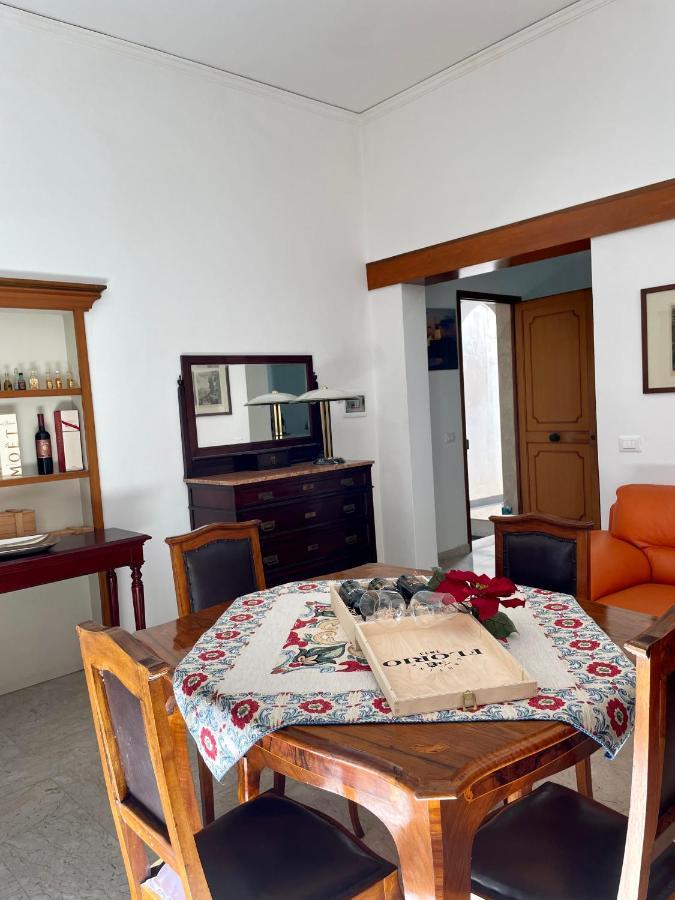 Appartement Calici Di Marsala - Via Roma 73 Extérieur photo